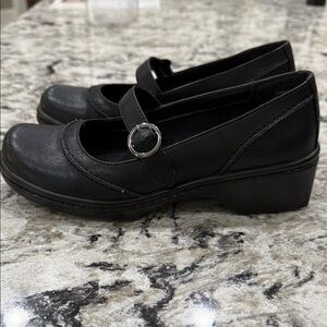 Relativity Brand Black Mary Jane Shoes. Women’s Size 6.5. Y2K